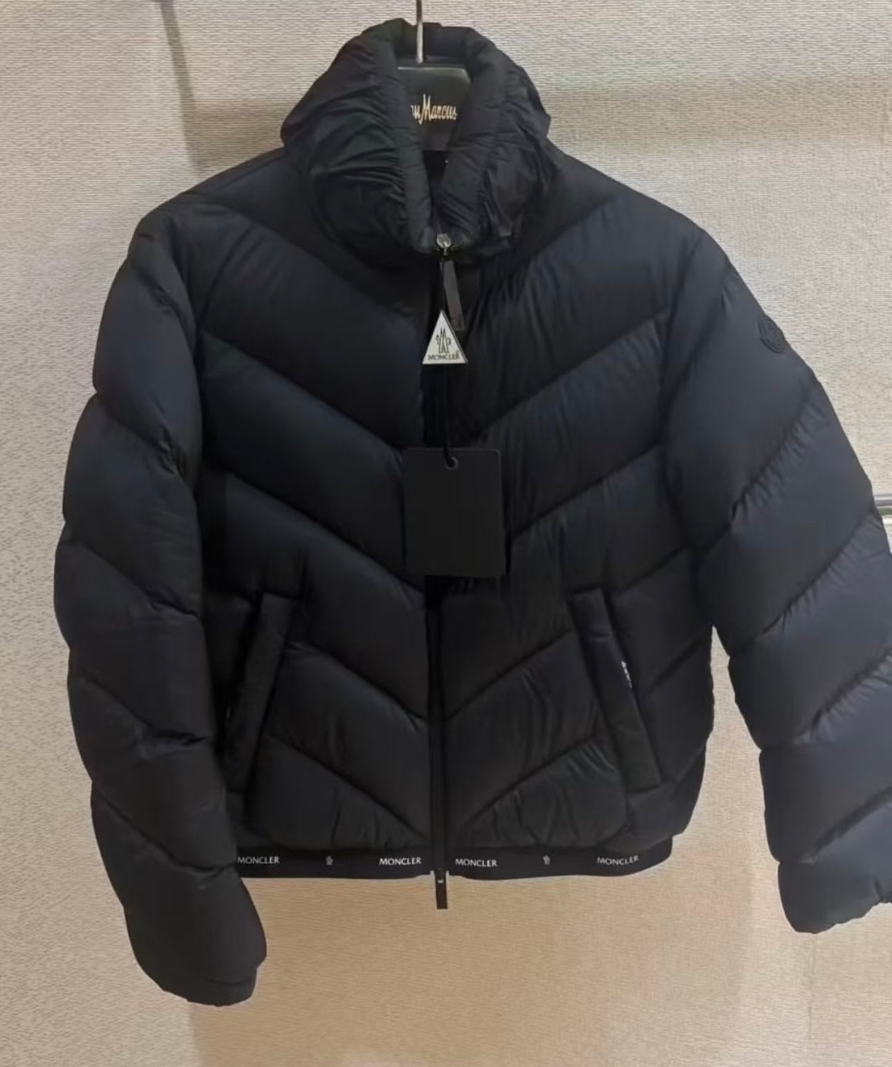 Doudoune M*ncler